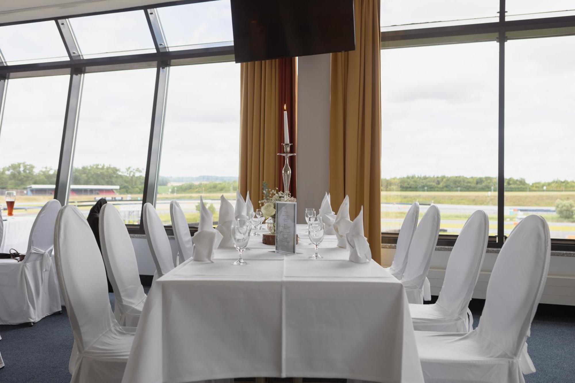 Hotel Motorsport Arena Oschersleben Exteriör bild