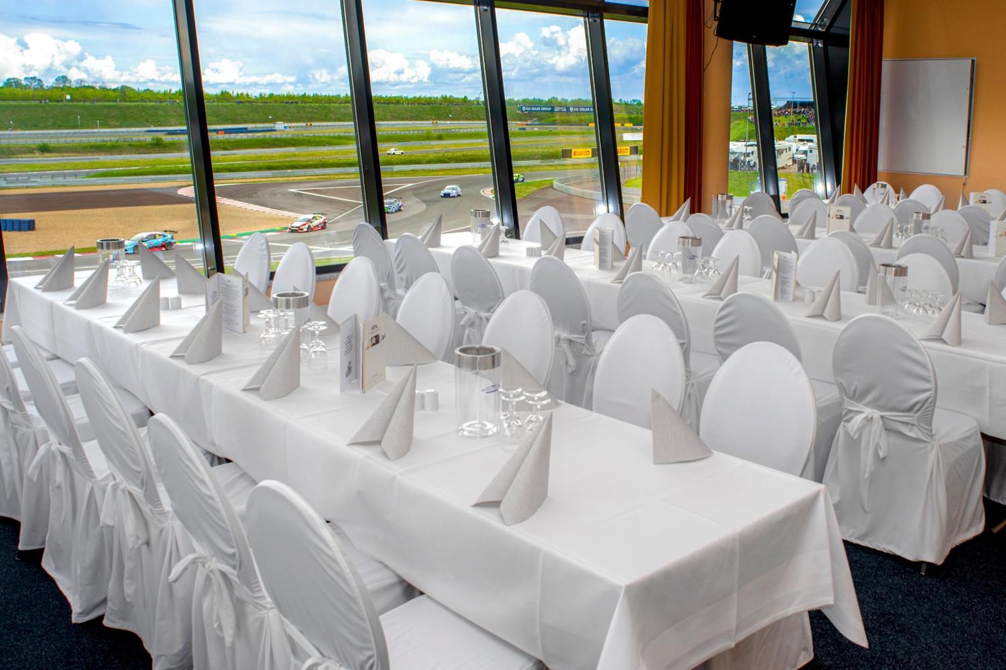 Hotel Motorsport Arena Oschersleben Exteriör bild